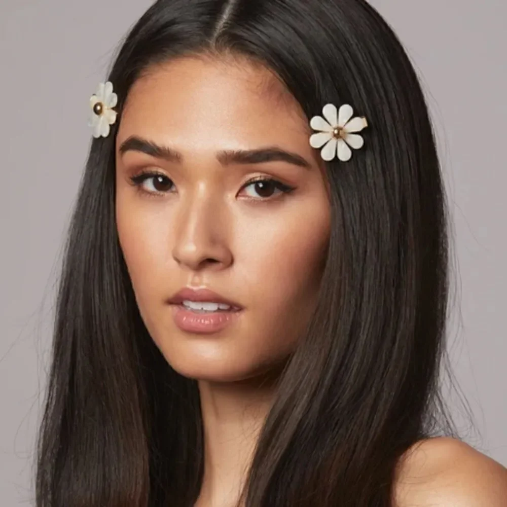 Each Jewels Daisy Flower Barrette Set